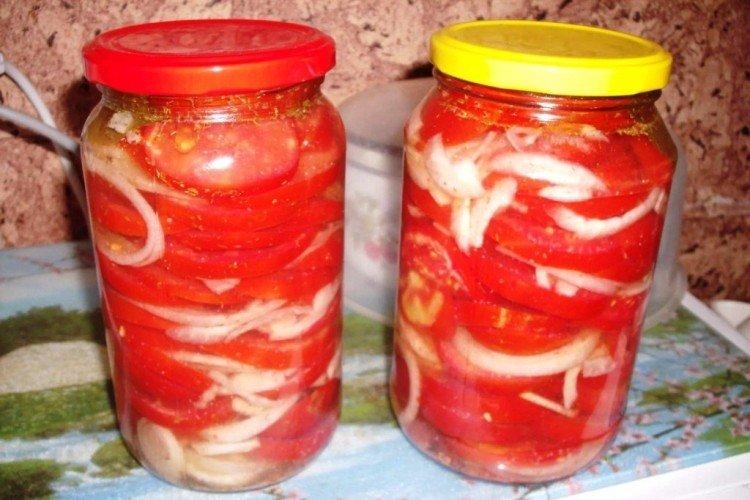 Šalát s paradajkami a cibuľou na zimu Šalát s paradajkami a cibuľou na zimu