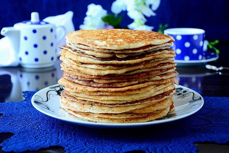 Husté palacinky s mliekom, droždím a krupicou Husté palacinky s mliekom, droždím a krupicou