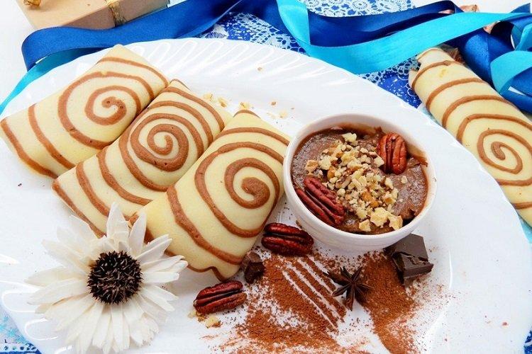 Dvojfarebné palacinky s mliekom Dvojfarebné palacinky s mliekom