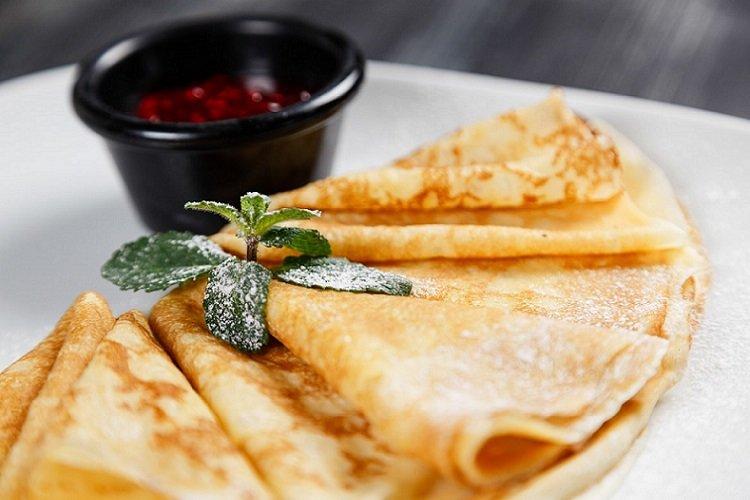 Starý recept na palacinky s mliekom Starý recept na palacinky s mliekom