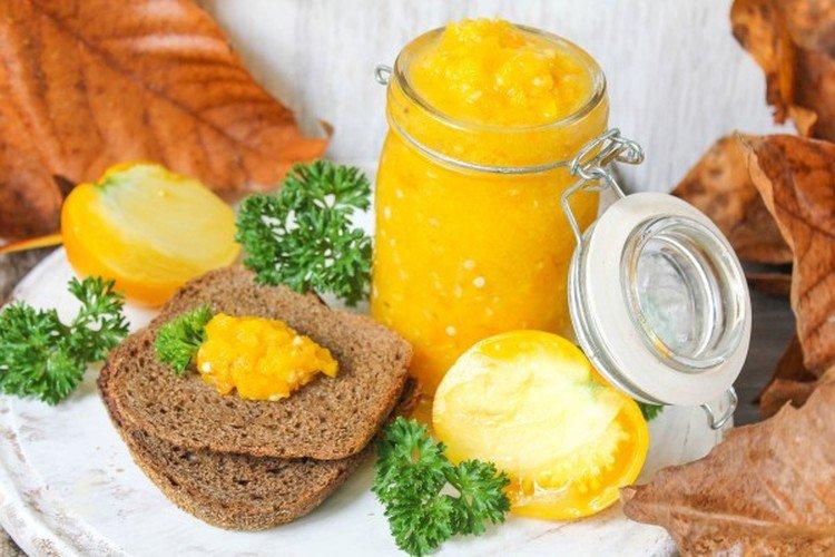 Adjika zo žltých paradajok Adjika zo žltých paradajok