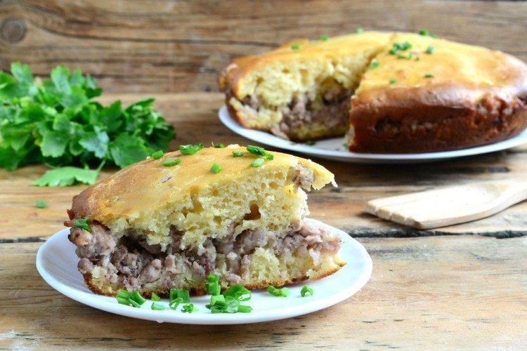 Želé kefírový koláč s mäsom Želé kefírový koláč s mäsom