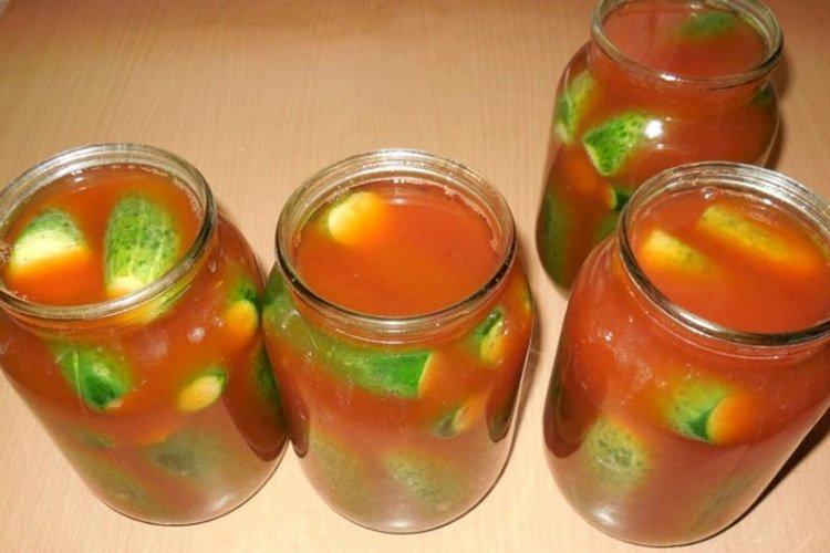 Uhorky marinované v čili kečupe Uhorky marinované v čili kečupe