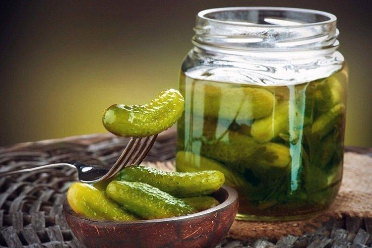 Nakladané uhorky v jablkovej šťave Nakladané uhorky v jablkovej šťave