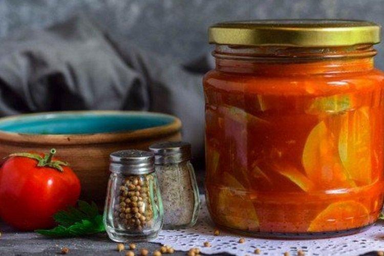 Cuketa marinovaná v pikantnom kečupe Cuketa marinovaná v pikantnom kečupe