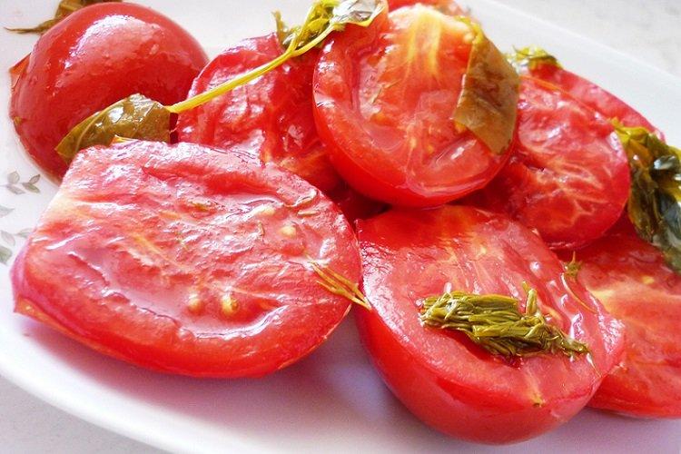 Recept na rýchle nakladané paradajky Recept na rýchle nakladané paradajky