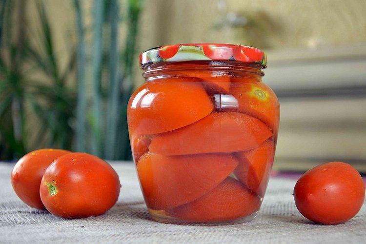 Paradajky marinované na plátkoch vínneho octu Paradajky marinované na plátkoch vínneho octu