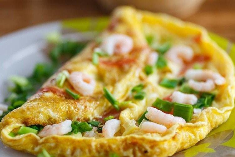 Cuketová omeleta s krevetami Cuketová omeleta s krevetami