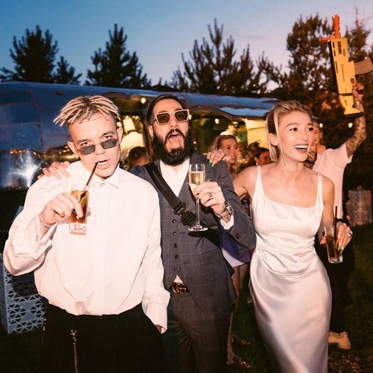 Nastya Ivleeva a domáce večierky - kde celebrity odpočívajú v lete 2020 Nastya Ivleeva a domáce večierky - kde celebrity odpočívajú v lete 2020