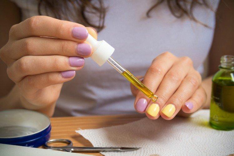 Masáž - Ako si rýchlo vypestovať nechty doma Masáž - Ako si rýchlo vypestovať nechty doma