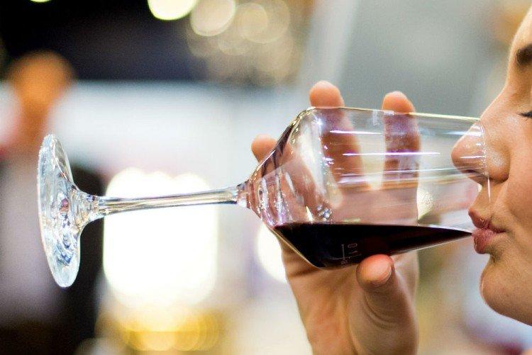 Ako odstrániť alkohol z úst Ako odstrániť alkohol z úst