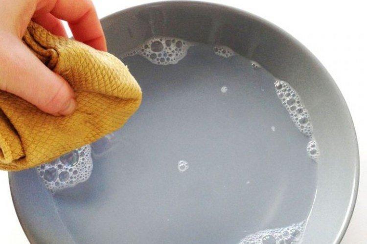 Amoniak - ako sa zbaviť zápachu z chladničky Amoniak - ako sa zbaviť zápachu z chladničky