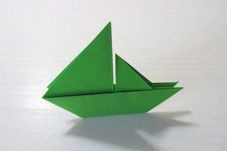 DIY papierová plachetnica DIY papierová plachetnica