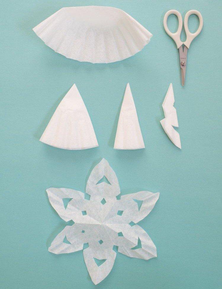 DIY papierové snehové vločky - fotografie a nápady DIY papierové snehové vločky - fotografie a nápady
