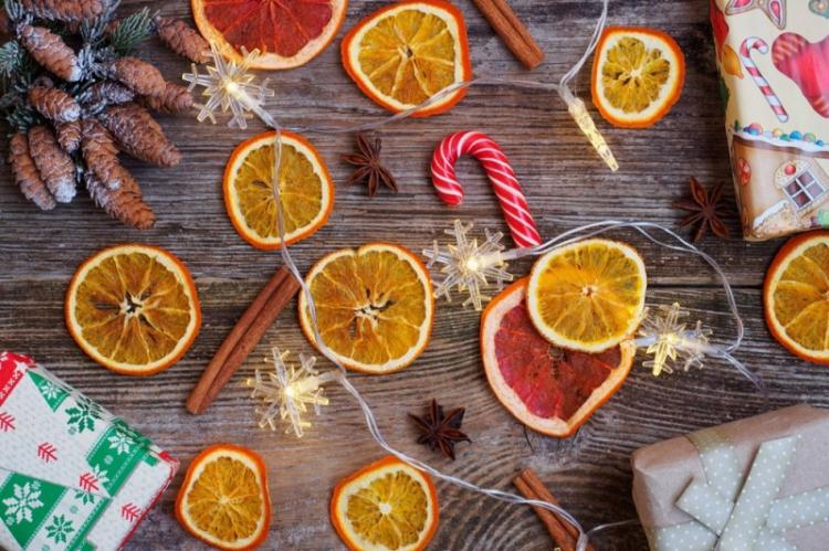 How to dry oranges for decoration: 8 easy ways