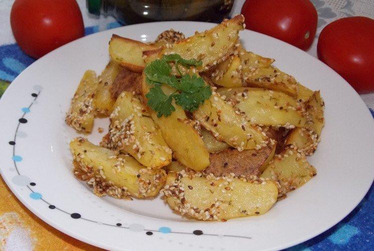 Pečené zemiaky v rúre v sezamových semienkach - recepty Pečené zemiaky v rúre v sezamových semienkach - recepty