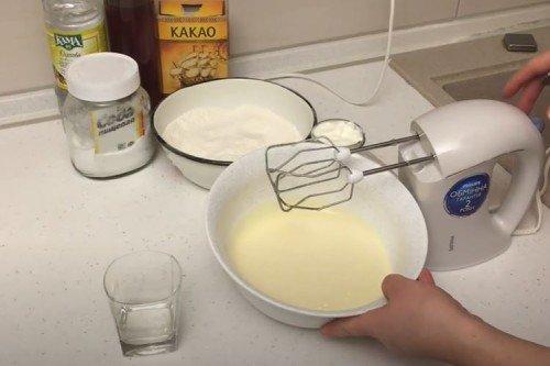 Svieža kyslá smotana s alkoholom - recept krok za krokom Svieža kyslá smotana s alkoholom - recept krok za krokom