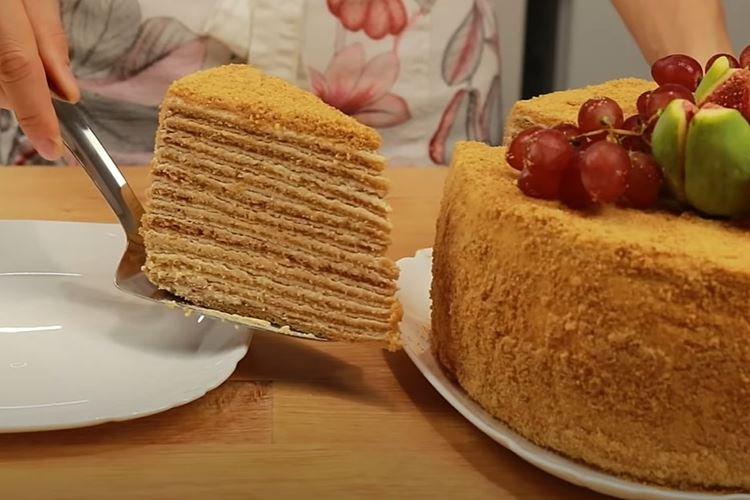 Karamelový medový koláč - recept krok za krokom s fotografiou Karamelový medový koláč - recept krok za krokom s fotografiou