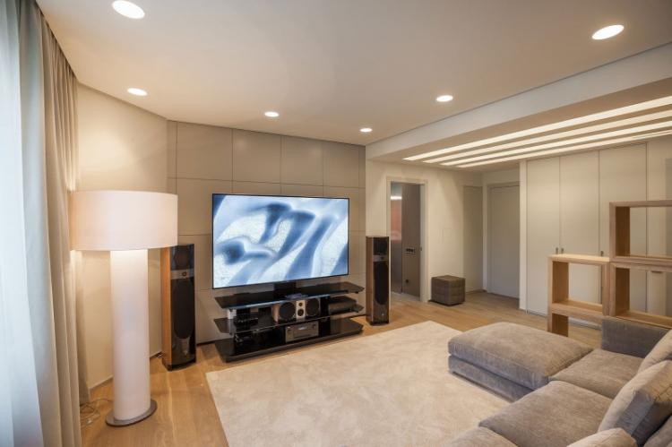 Mieszkanie 102 odcienie szarości