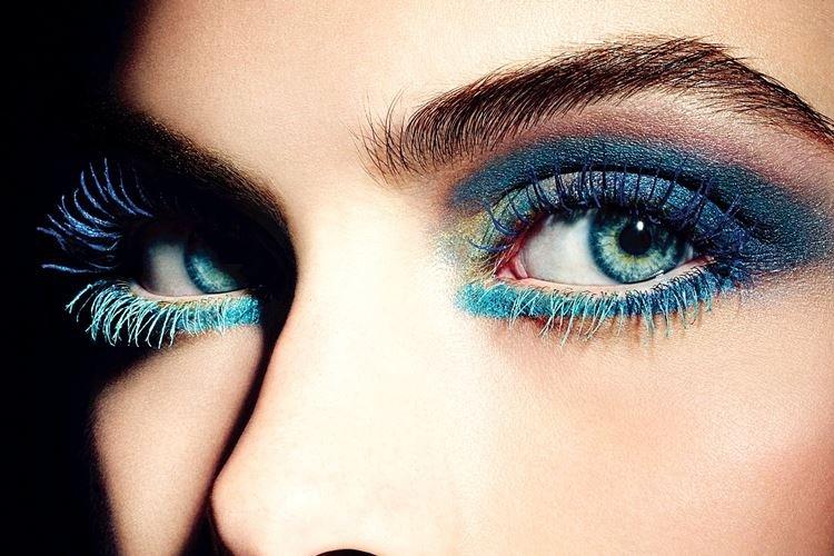 Bright Mascara - Make -up pre modré oči Bright Mascara - Make -up pre modré oči