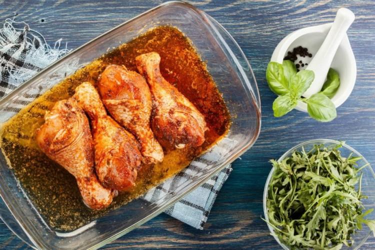 Oven chicken marinade: 15 of the most delicious recipes