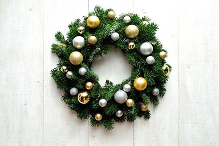 DIY Christmas wreath: beautiful ideas (50 photos)