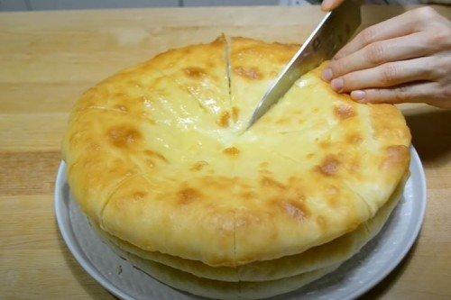 Osetský koláč so syrom a zemiakmi - recept krok za krokom Osetský koláč so syrom a zemiakmi - recept krok za krokom
