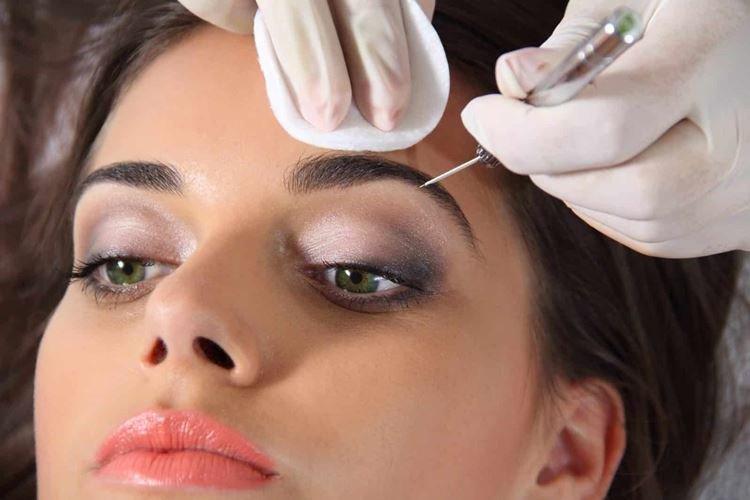 Potrebujem opravu - Permanentný make -up obočia Potrebujem opravu - Permanentný make -up obočia