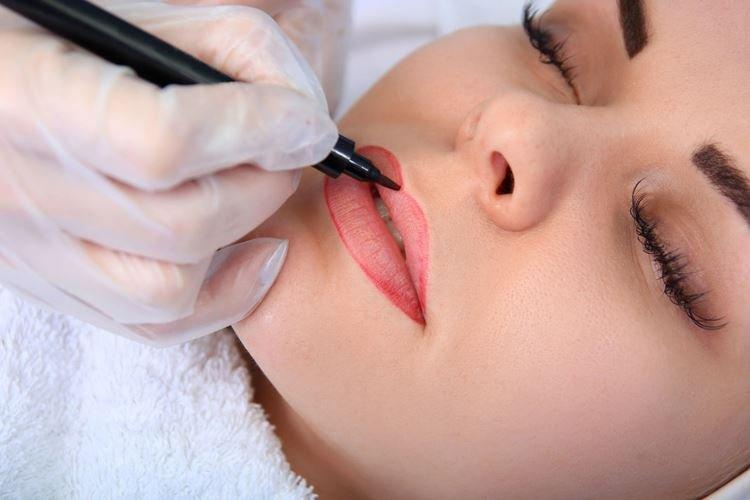 Ako si vybrať farbu pre permanentný make -up pier Ako si vybrať farbu pre permanentný make -up pier