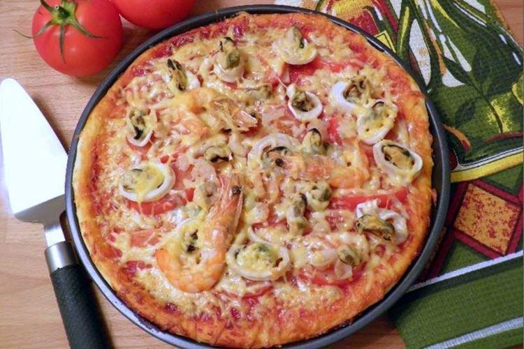 Pizza z morských plodov - recept na pizzu v rúre doma Pizza z morských plodov - recept na pizzu v rúre doma