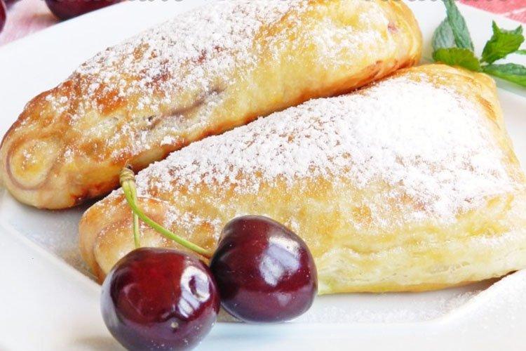 Koláče z čerešňového lístkového cesta - recepty Koláče z čerešňového lístkového cesta - recepty