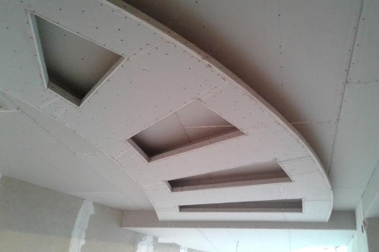 DIY montáž sadrokartónových stropov DIY montáž sadrokartónových stropov