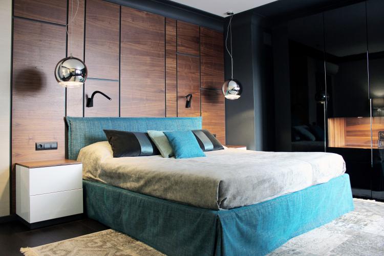 Projet de chambre Noir, bois et turquoise