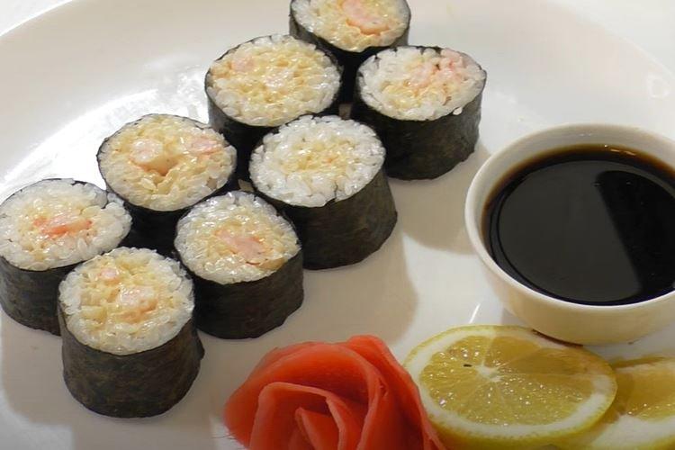 Pikantná rolka s krevetami doma - recept krok za krokom s fotografiou Pikantná rolka s krevetami doma - recept krok za krokom s fotografiou