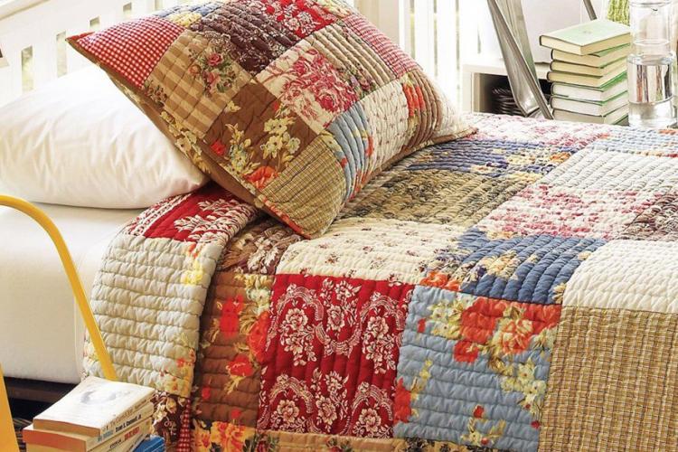 Patchwork technika - vyšívanie pre domácnosť Patchwork technika - vyšívanie pre domácnosť