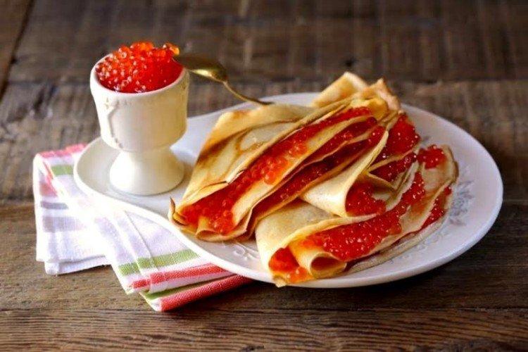 Palacinky s červeným kaviárom - recepty ruských národných jedál Palacinky s červeným kaviárom - recepty ruských národných jedál