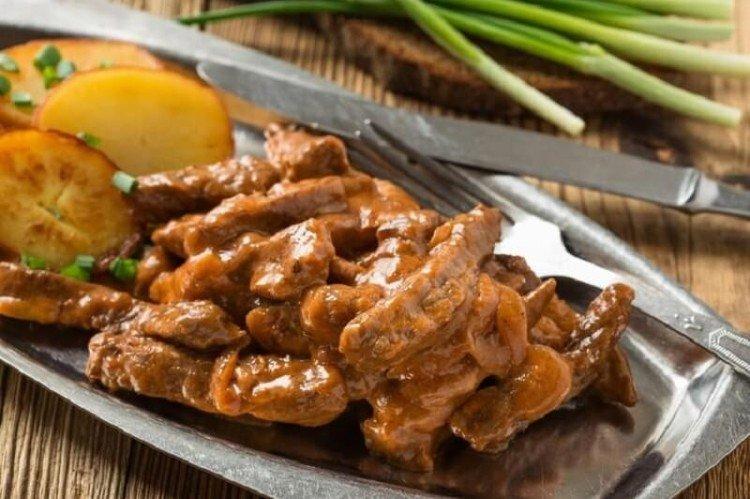 Hovädzí stroganoff - recepty ruských národných jedál Hovädzí stroganoff - recepty ruských národných jedál
