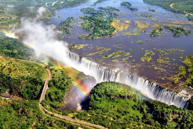Viktóriine vodopády na rieke Zambezi, Zambia - najkrajšie miesta na svete Viktóriine vodopády na rieke Zambezi, Zambia - najkrajšie miesta na svete