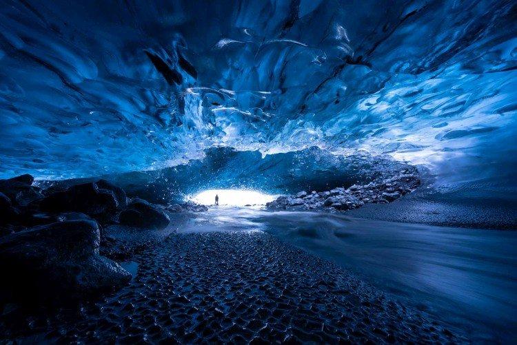 Ľadovcové jaskyne Vatnajökull, Island - najkrajšie miesta na svete Ľadovcové jaskyne Vatnajökull, Island - najkrajšie miesta na svete