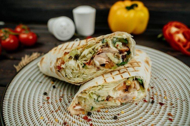 Shawarma s klobásou doma - recepty Shawarma s klobásou doma - recepty