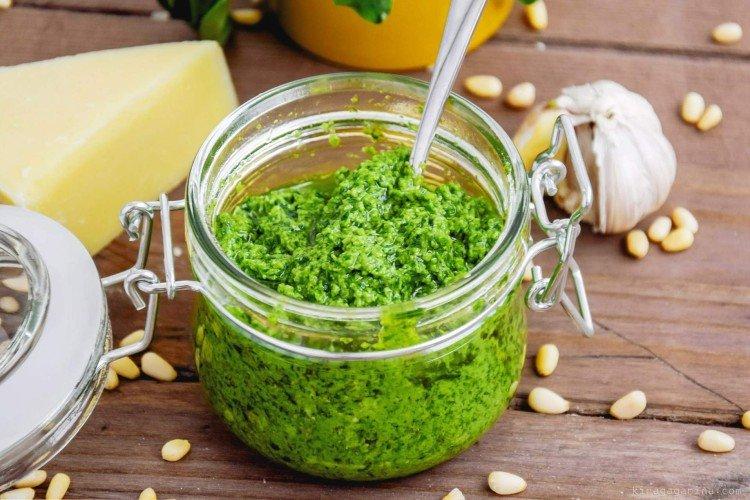 Klasická pesto omáčka - recepty doma Klasická pesto omáčka - recepty doma