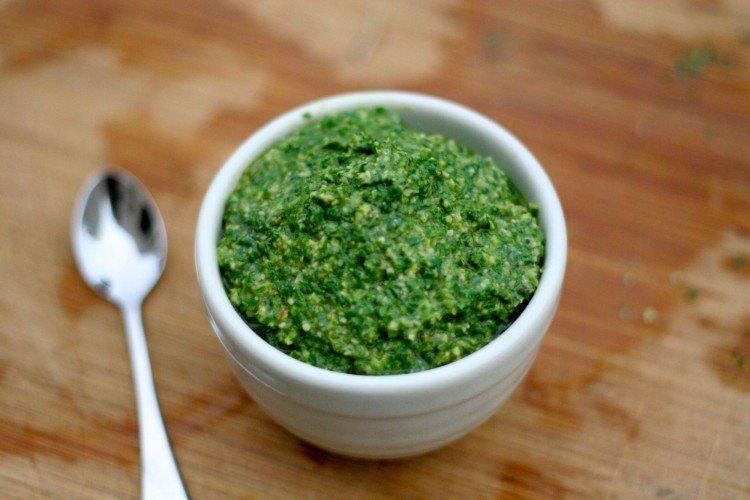 Pesto omáčka s koriandrom - recepty doma Pesto omáčka s koriandrom - recepty doma