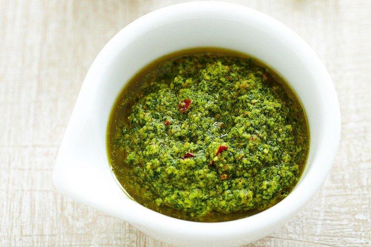 Pesto omáčka z červeného draka - recepty doma Pesto omáčka z červeného draka - recepty doma