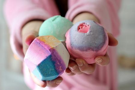 DIY bath bombs: 10 easy recipes