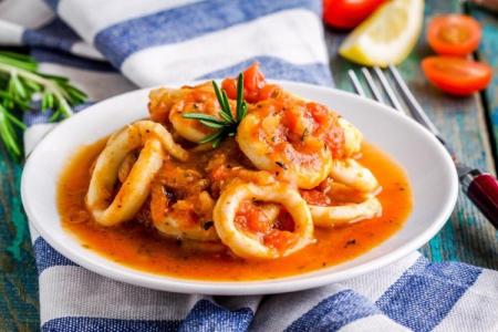 What to cook with squid: 20 quick and delicious recipes