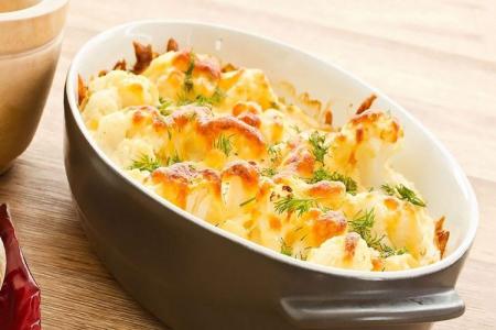 Cauliflower in the oven with cheese: 8 step-by-step recipes