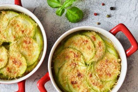 10 recettes simples et délicieuses de courgettes au four