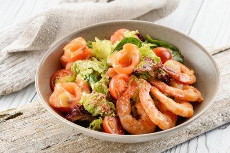 Red fish and shrimp salads: 15 simple and delicious recipes