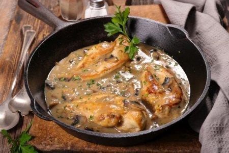 12 easy chicken recipes with mushrooms in a creamy sauce