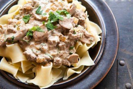 Hovädzí stroganoff: 15 skvelých receptov pre každý vkus